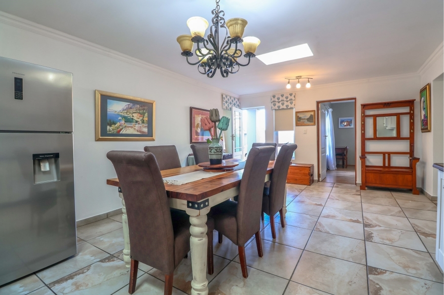 4 Bedroom Property for Sale in Kraaibosch Country Estate Western Cape